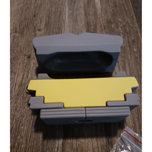 Wall-e Beats Studio Buds Case - Picture 4 of 7